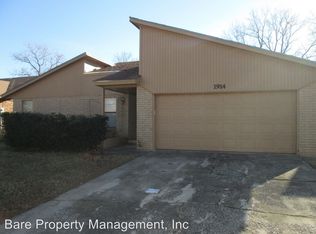1914 Oakcreek Dr, Norman, OK 73071