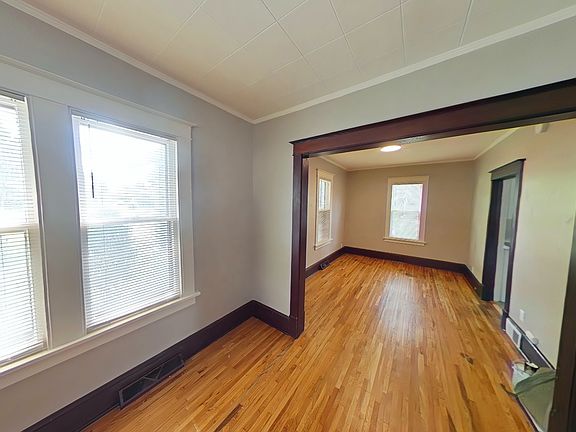 3rd image of 2085 Skillman Ave E