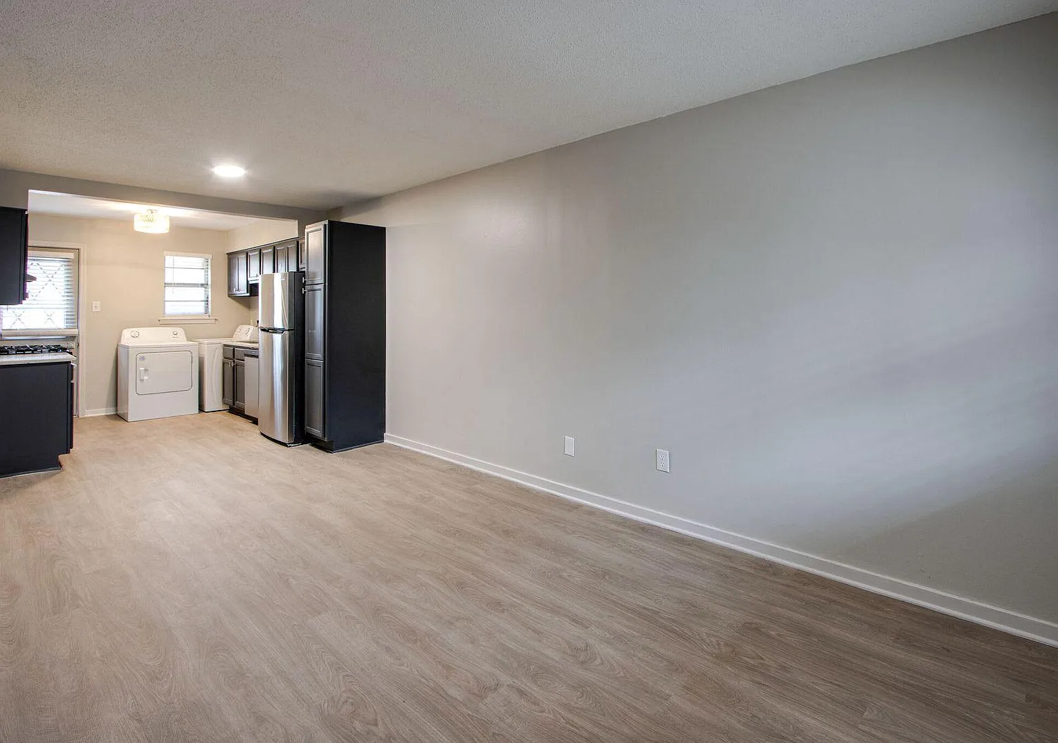540 N Mendenhall Rd — Photo 4