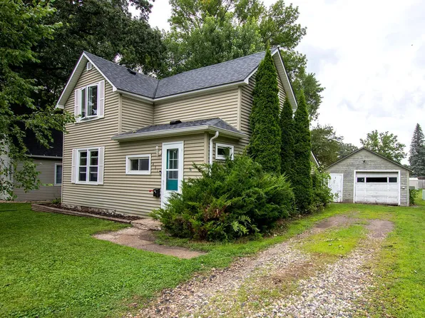 431 Linden Ave SW, Hutchinson, MN 55350