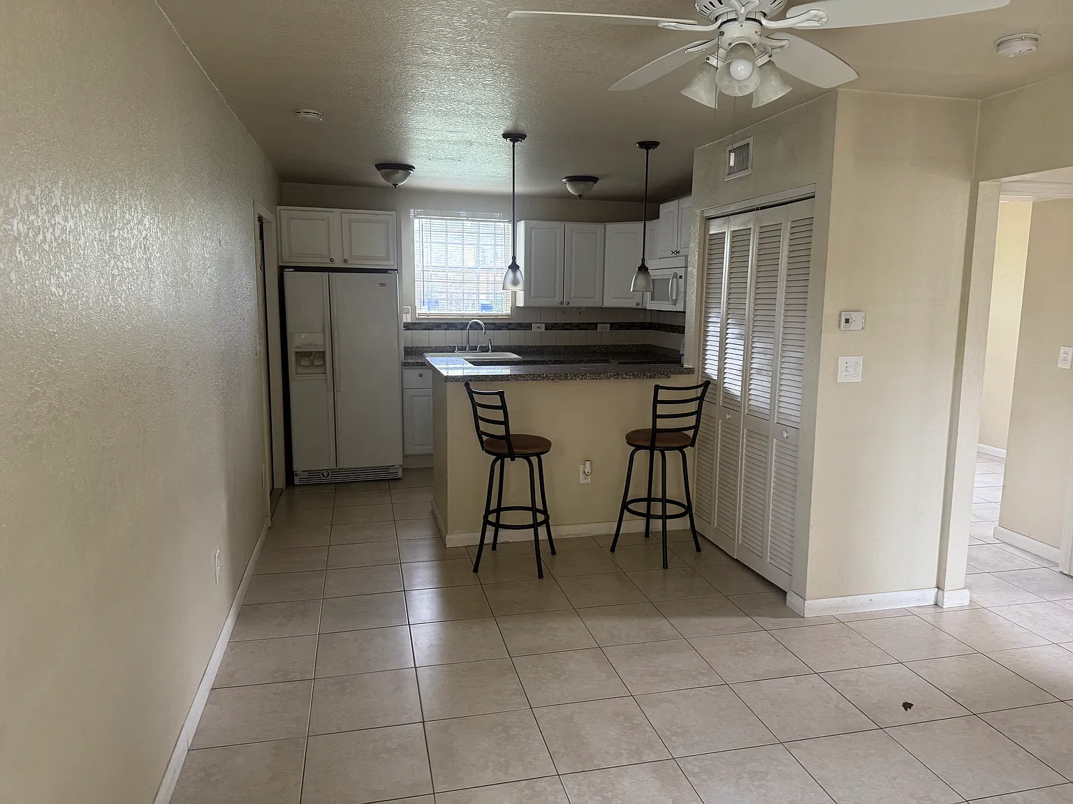 2 bed, 600 sqft, $2,000 — Photo 3