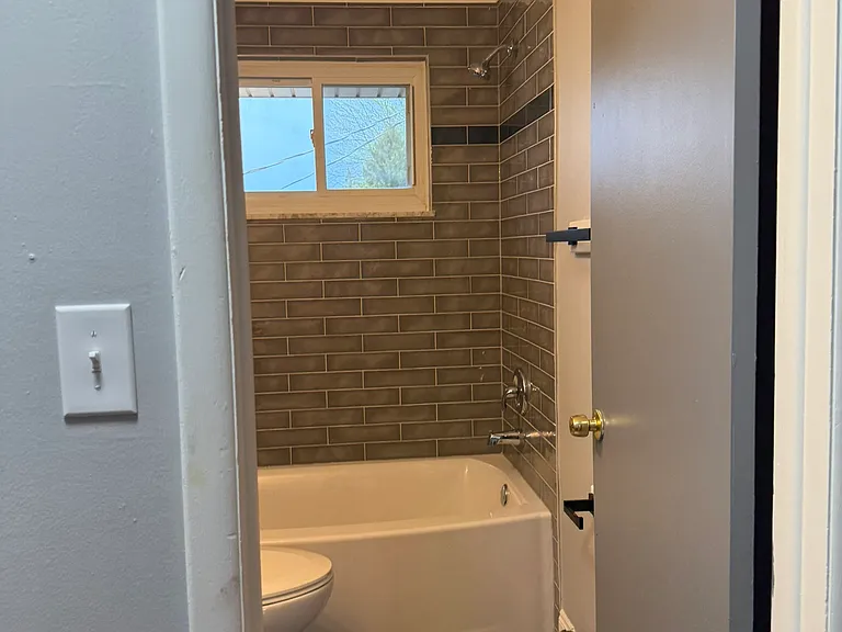 905 North Meadows Court - D — Photo 11