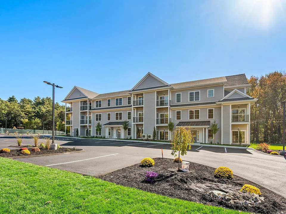 240 Main St #302