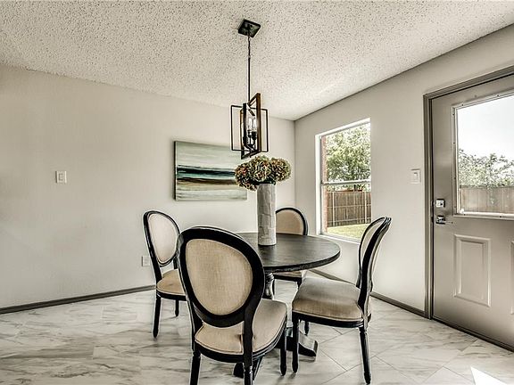 5th image of 105 Southwick Dr