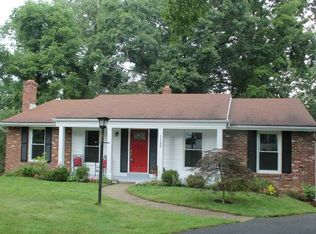 1128 King George Ct, Pittsburgh, PA 15237