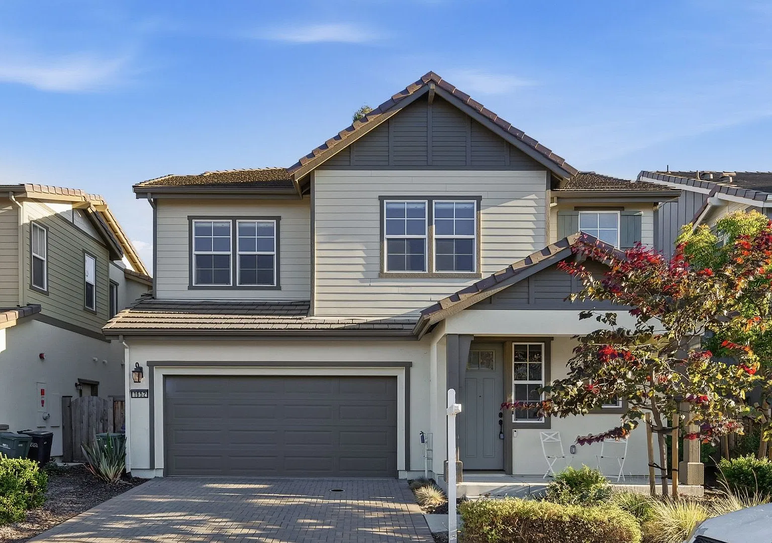 Stunning 4 Bed #.5 Bath In Hayward — Photo 2