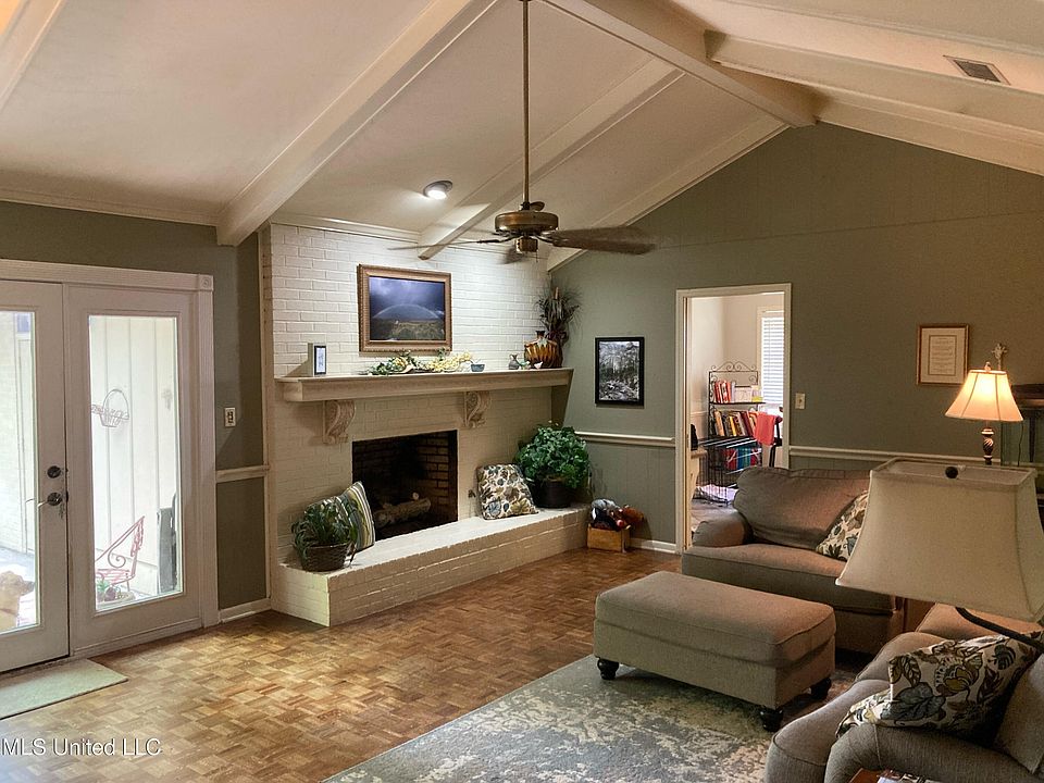 5329 Briarfield Rd, Jackson, MS 39211 Zillow