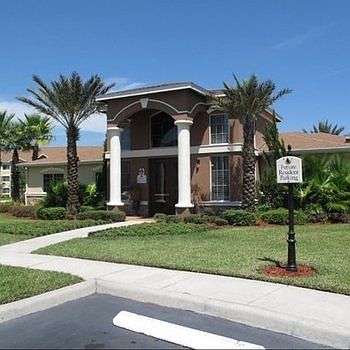 The Apartment Rec Center - pool, spa, gym