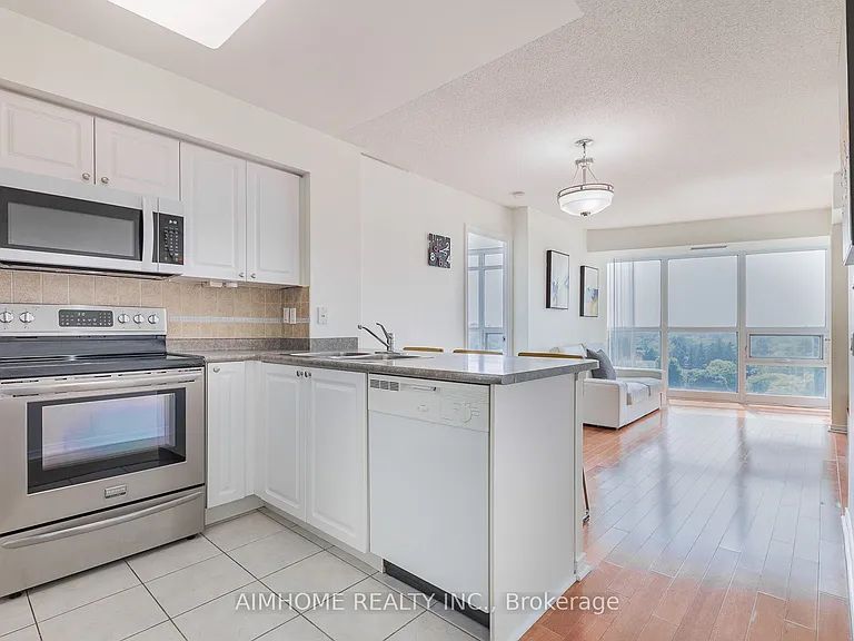 30 Harrison Garden Blvd #1106 — Photo 12