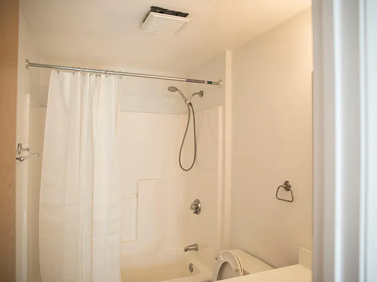 37 America Blvd #1C — Photo 20