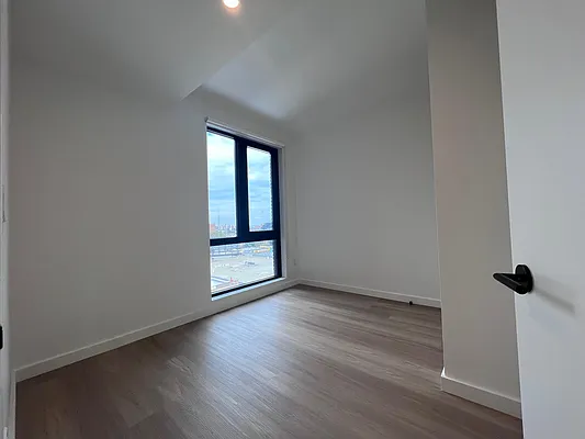 Rented by MLB ESTATES LLC | media 33