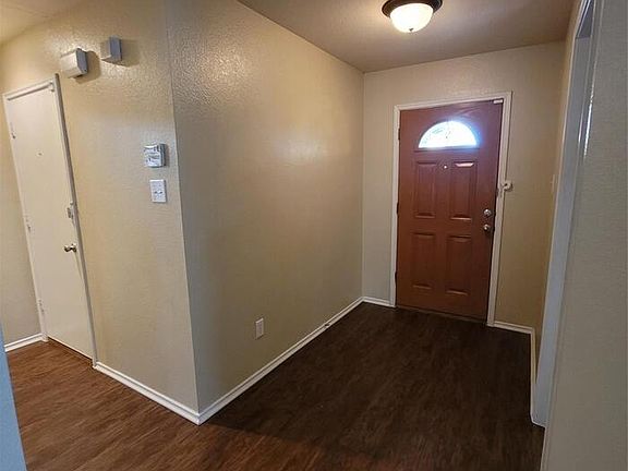 3rd image of 1340 Gayle St