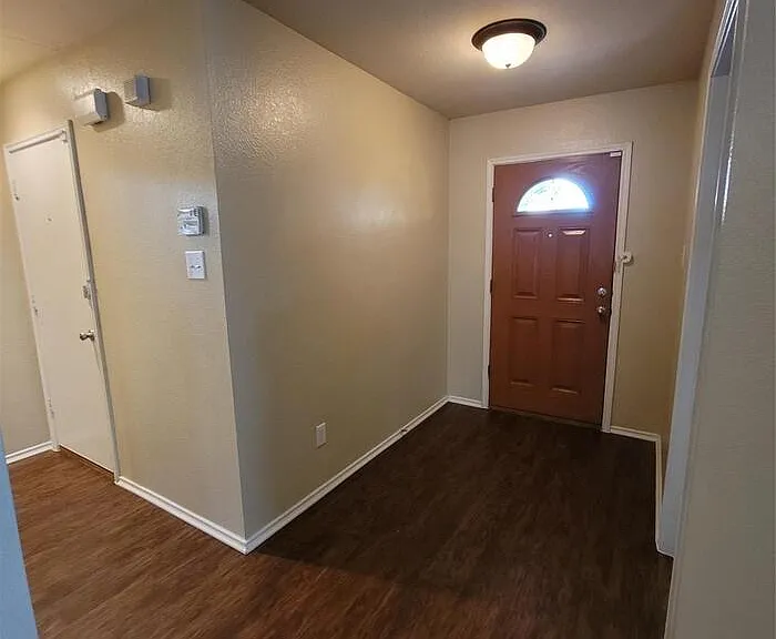 1340 Gayle St — Photo 3