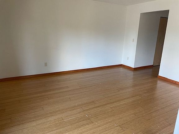 2nd image of 1012 W Pine St Unit 322