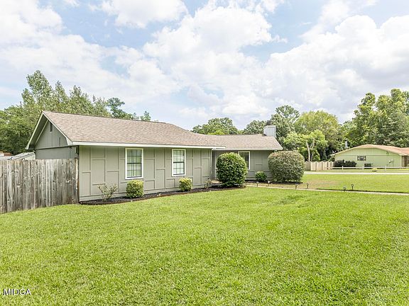 4th image of 303 Wake Forest Dr