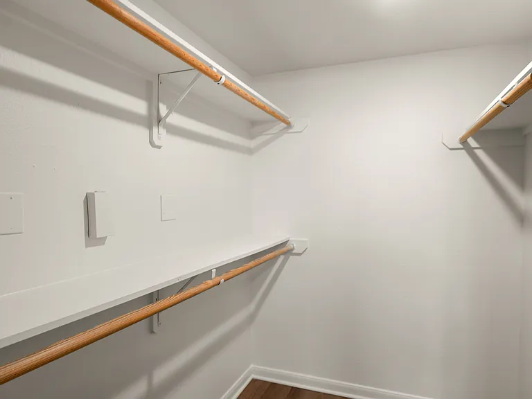 Primary Closet - B3 Floorplan Primary Closet - B3 Floorplan