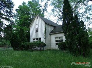32747 E Red Arrow Hwy, Paw Paw, MI 49079