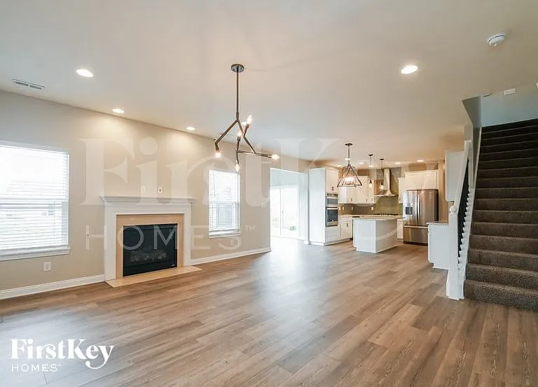 1771 Foudray Cir N — Photo 3