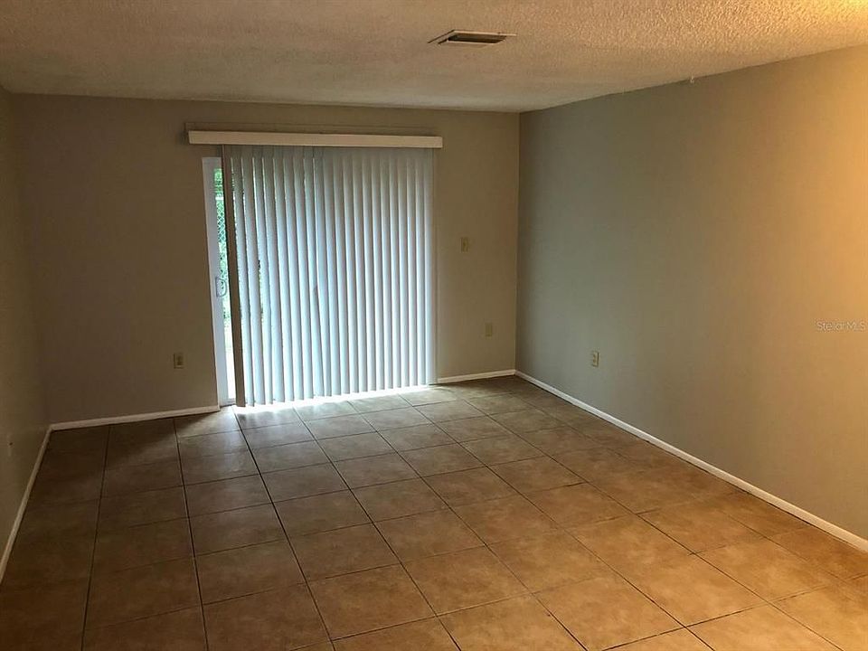 1st image of 39328 Greenmeadow Dr