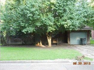 210 Rhodes Dr, Vicksburg, MS 39180