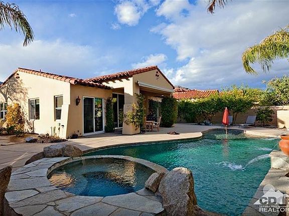 3rd image of 50110 Palencia Ct