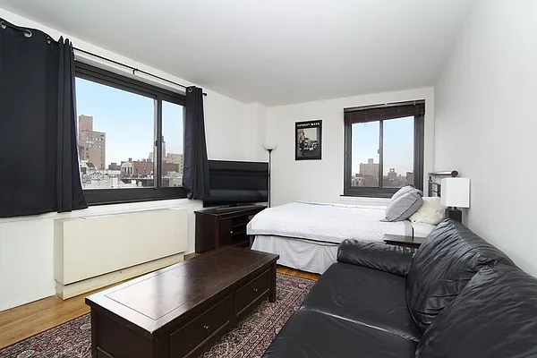 Rented by REAL New York | media 36