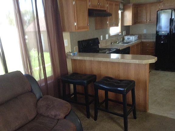 3rd image of 206 1st St E