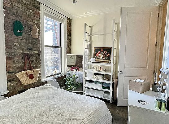 4th image of 133 E 4th St APT 7