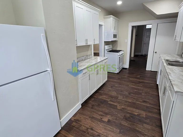 1818 Tonopah Ave — Photo 9