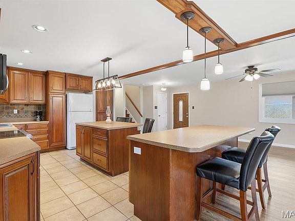 14th image of this home