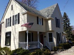 164 Kerby Rd, Grosse Pointe Farms, MI 48236