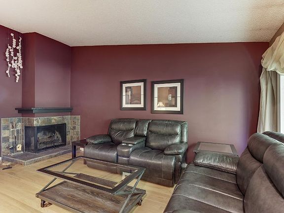 5th image of 202 River Woods Ln