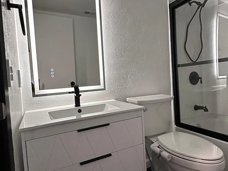 2242 Gregory Ave — Photo 34