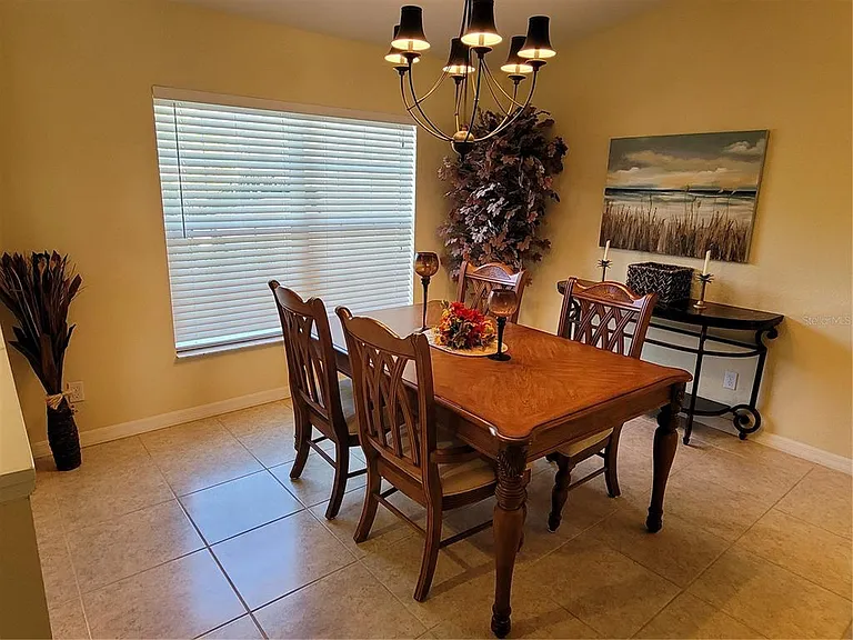 9458 Modesto Cir — Photo 15