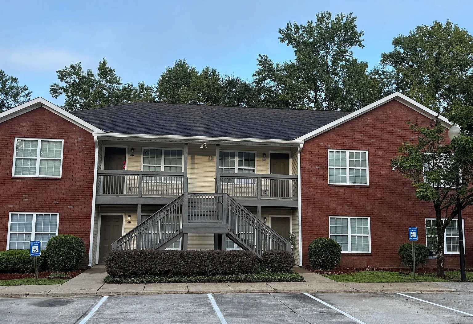 Crystal Park Apartments - Total Electric 2 Bedroom / 2 Bathroom Apartment in Northeast Columbus — Photo 2