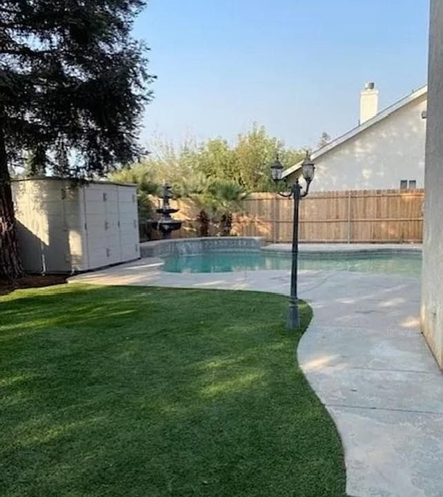 2nd image of 2043 E Oak Haven Dr