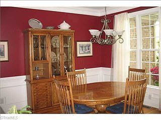 4th image of 8184 Oak Creek Dr