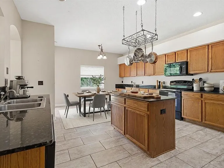 2631 Queen Alberta Dr — Photo 13