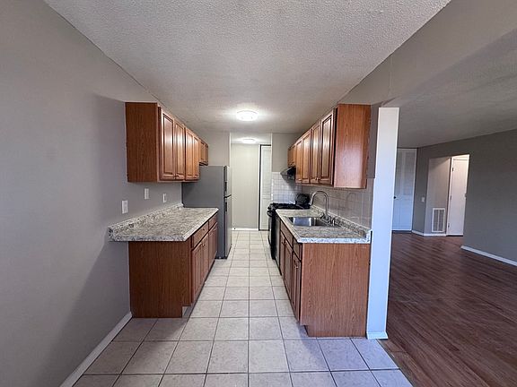 2nd image of 68 Shrewsbury Green Dr Unit J