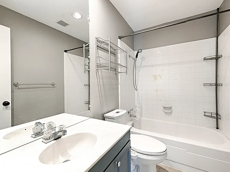 2241 Lockwood Dr — Photo 9
