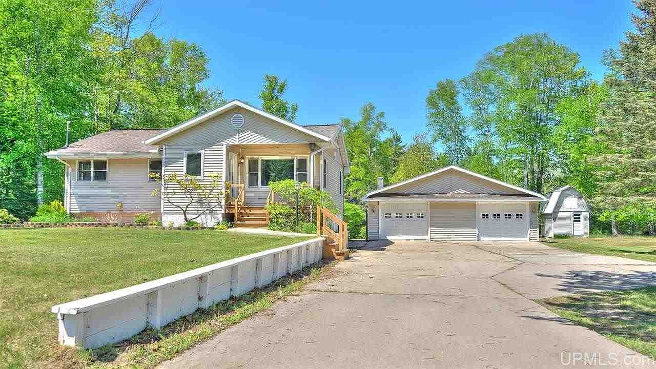 7470 Riverview Dr, Manistique, MI 49854 Zillow