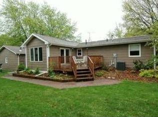 7551 Bloomfield Rd, Des Moines, IA 50320