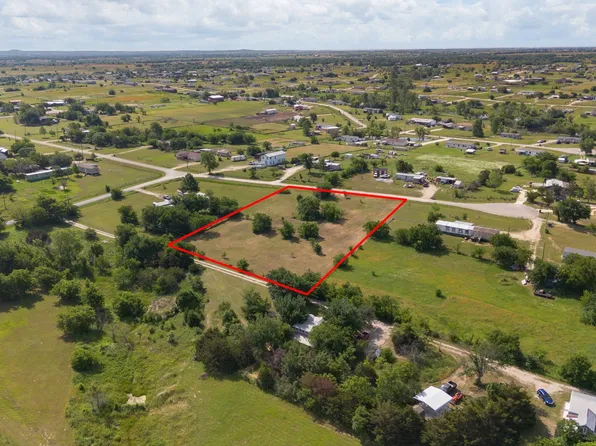 5808 Crest Rd, Joshua, TX 76058