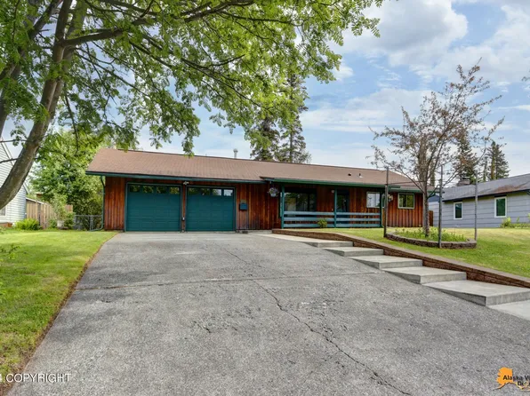 2375 Captain Cook Dr, Anchorage, AK 99517