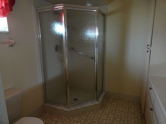 Bath of Master Bedroom