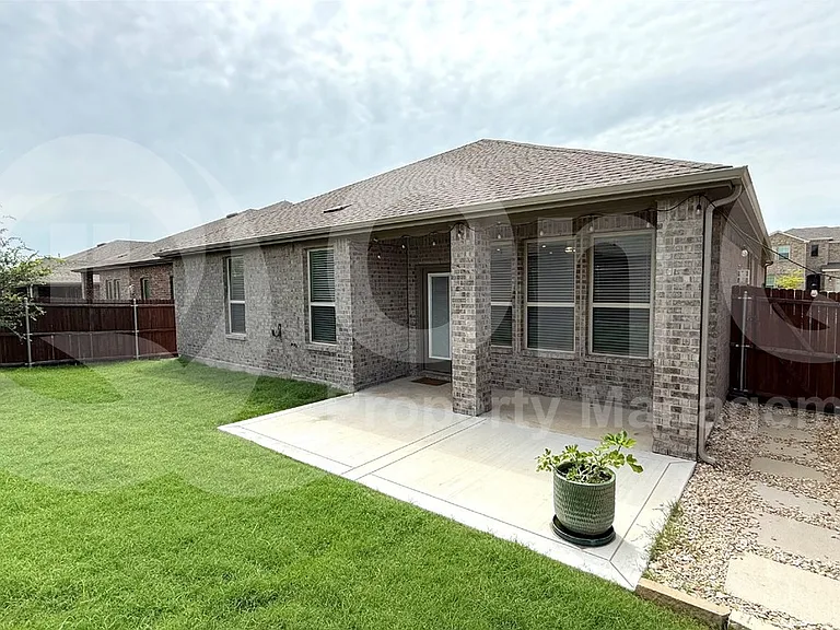 1932 Willie Ray St — Photo 24