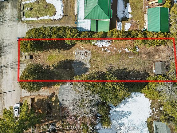 4th image of 34 Della St