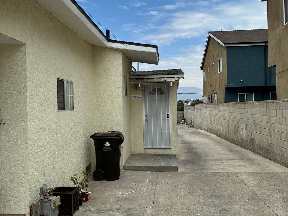 1st image of 2827 E 6th St