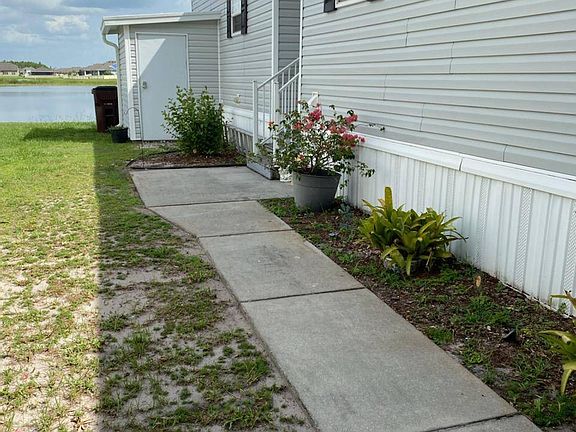2nd image of 3824 Covington Dr