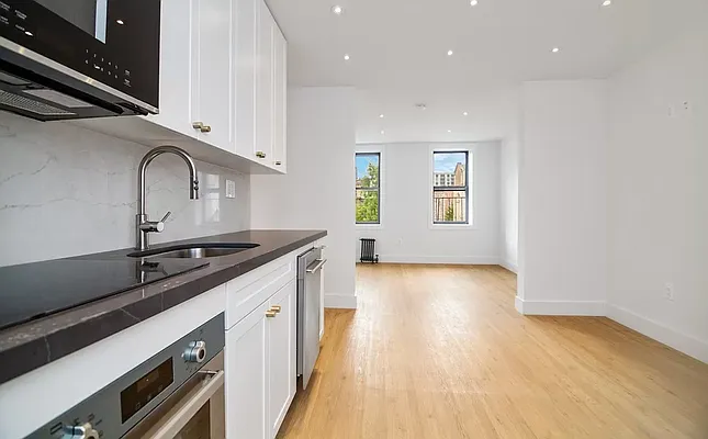 Rented by REAL New York | media 2